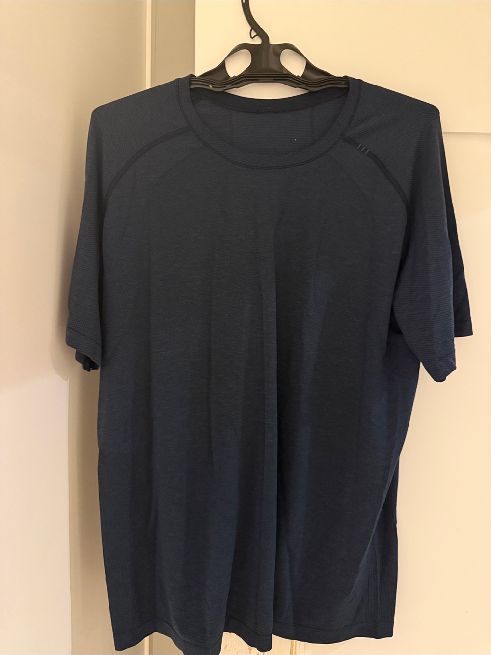 Lululemon Mens Navy Short-Sleeve Performance Tee